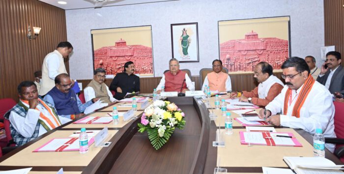 CG Vidhansabha: A meeting of the Business Advisory Committee was held in the committee room of the Assembly here today under the chairmanship of Assembly Speaker Dr. Raman Singh.