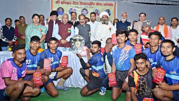 CG Kabaddi Competition: Deputy Chief Minister boosted the enthusiasm of the players by participating in the Kabaddi competition.