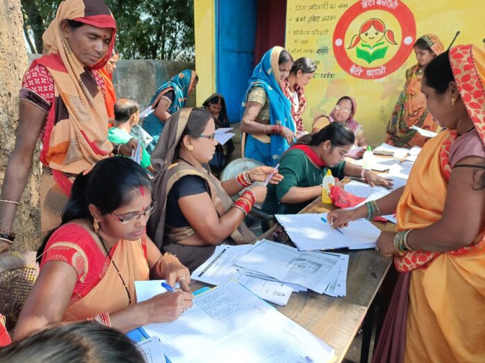 Mahtari Vandan Yojana: More than 35 lakh 49 thousand women filled applications for Mahtari Vandan Yojana in the state.
